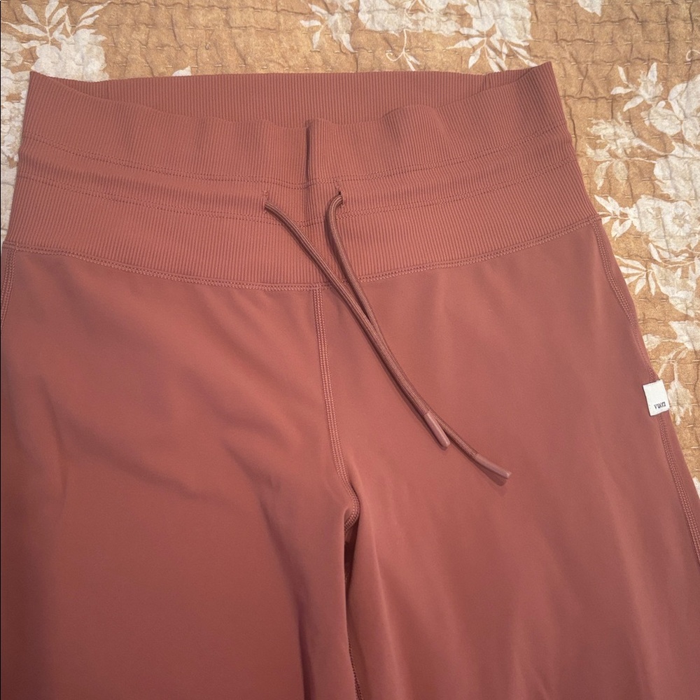 Vuori Jogger Pants in Hazelnut Rose Sz S - Picture 6 of 11